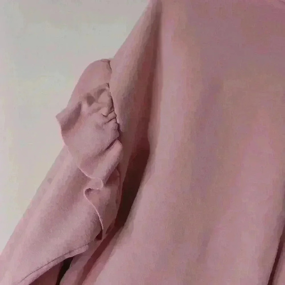 H&M Flowers Detail Sweatshirt - Picture 5 of 10